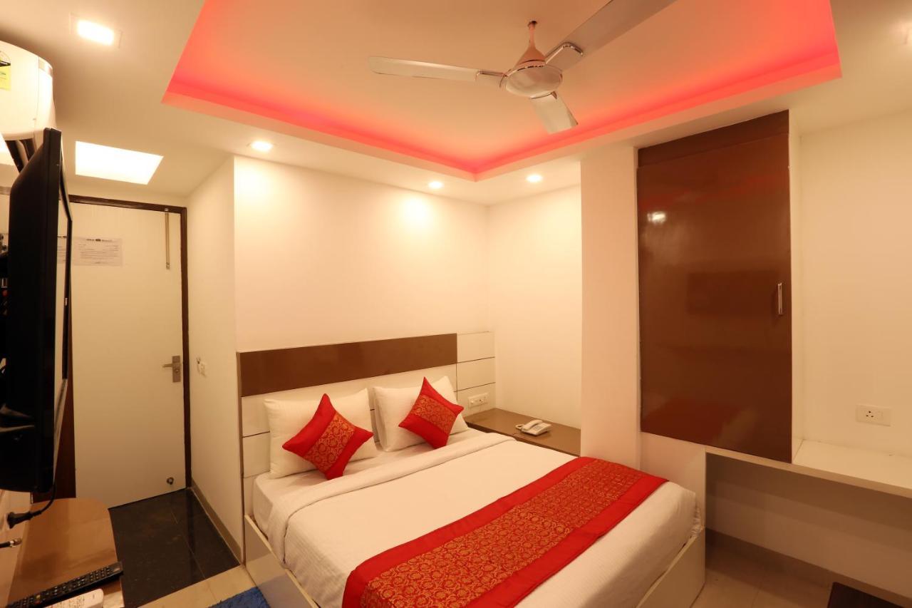 Hotel Classic นิวเดลี ภายนอก รูปภาพ