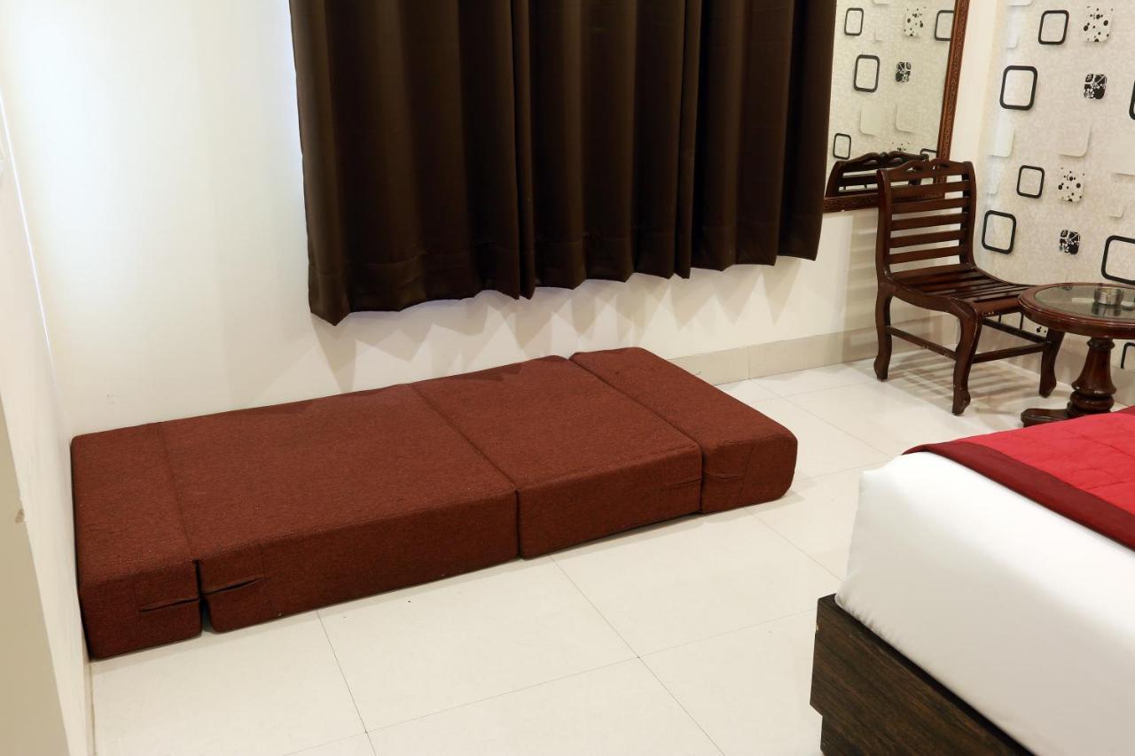 Hotel Classic นิวเดลี ภายนอก รูปภาพ